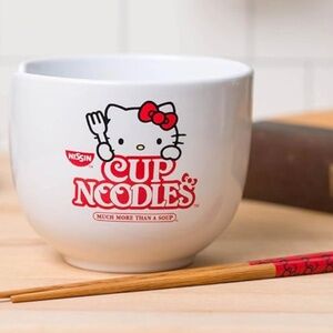Hello Kitty Ramen bowl & chop stix
